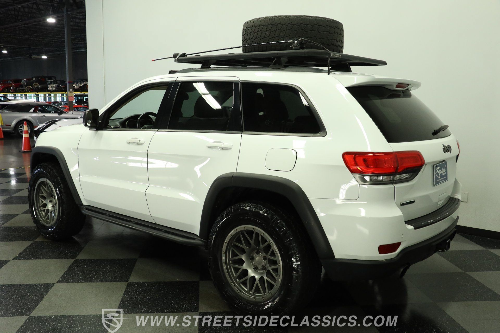 Used 2014 Jeep Grand Cherokee Limited w/ Luxury Group II AWD/4WD image 7