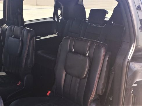 Used 2016 Dodge Grand Caravan R/T image 12