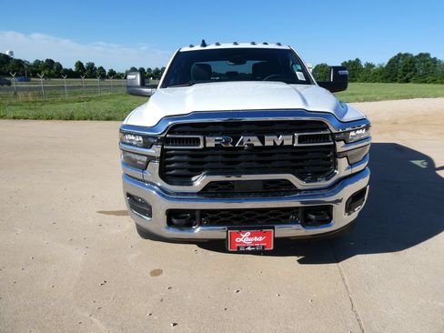 New 2026 RAM 3500 Big Horn AWD/4WD image 9