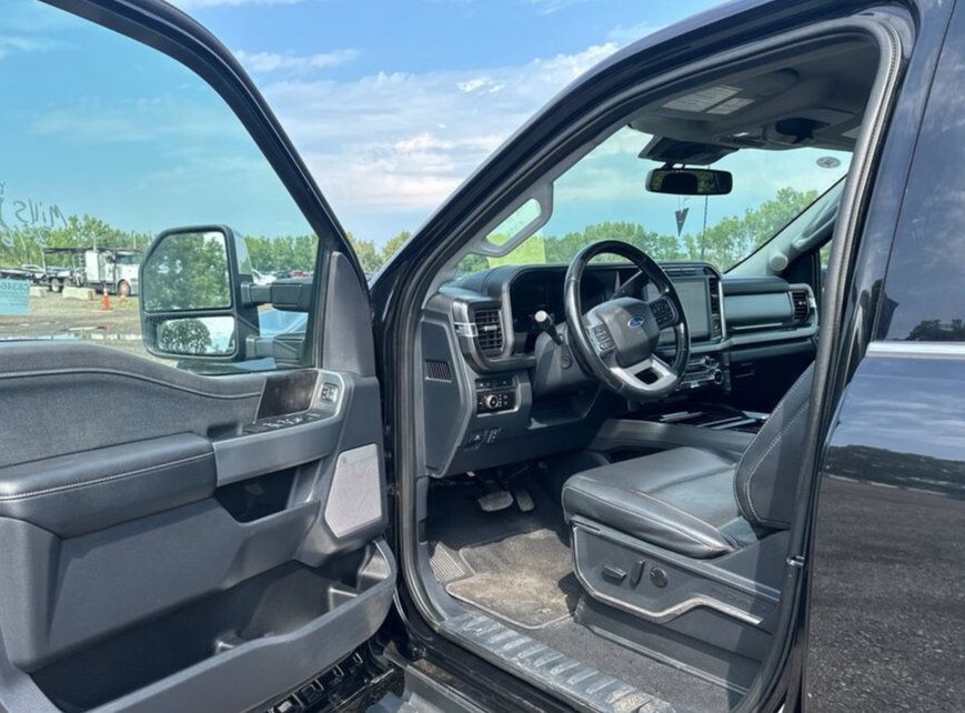 Used 2023 Ford F350 Lariat w/ Tow Technology Package AWD/4WD image 10