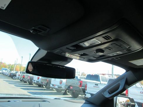 Used 2023 Chevrolet Suburban RST image 31