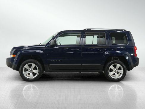 Used 2016 Jeep Patriot Latitude image 2