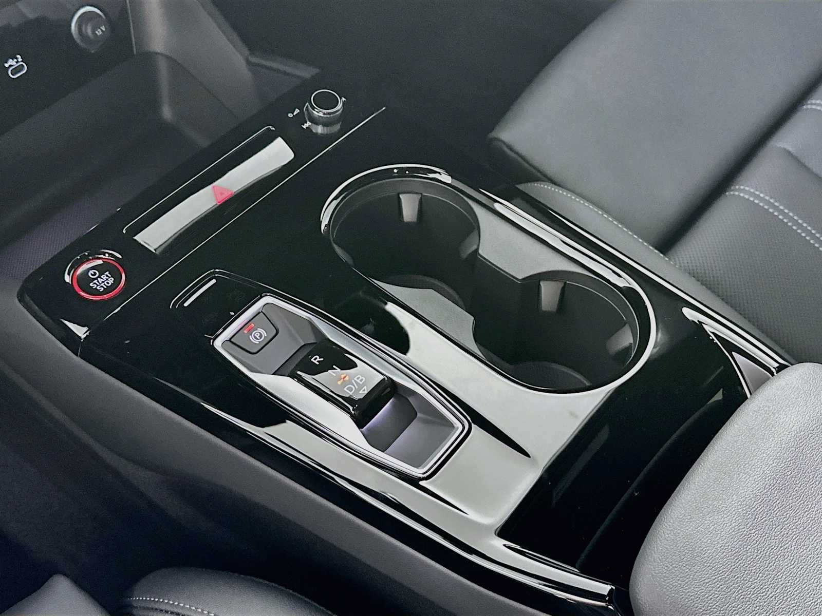 New 2027 Audi SQ6 e-tron Prestige AWD/4WD image 15
