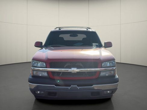 Used 2005 Chevrolet Avalanche Z71 w/ Sun And Sound Package AWD/4WD image 2