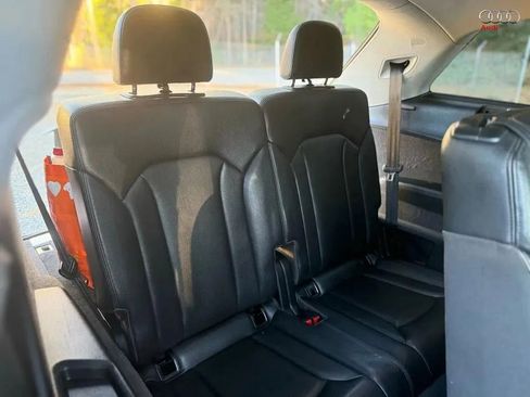 Used 2018 Audi Q7 3.0T Premium Plus image 16