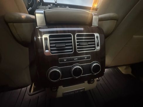 Used 2016 Land Rover Range Rover image 18