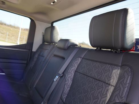 Used 2024 Toyota Tundra Limited image 32