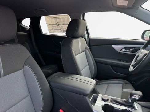 New 2025 Chevrolet Blazer LT w/ Convenience Package image 26