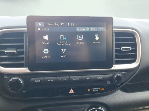 Used 2026 Hyundai Venue SE FWD image 20