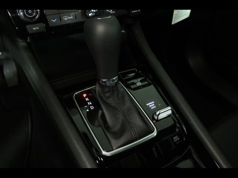 New 2026 Jeep Compass Latitude image 18