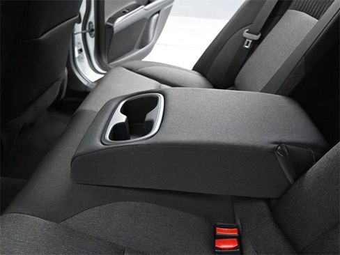 Used 2025 Toyota Camry LE w/ Convenience Package image 16