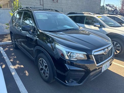 Used 2020 Subaru Forester Premium AWD/4WD image 4