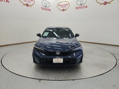 Used 2025 Honda Civic Sport image 4