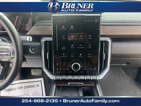 Used 2024 GMC Acadia Denali image 20