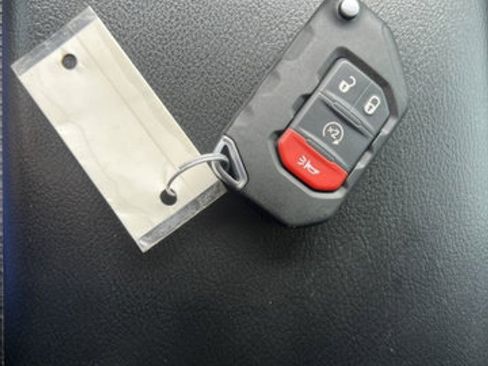 Used 2021 Jeep Wrangler Unlimited Sport image 33