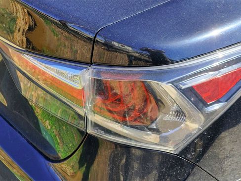 Used 2016 Lexus GS 200t image 5