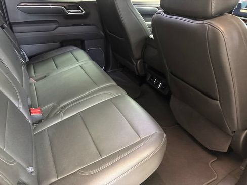 Used 2025 GMC Sierra 1500 SLT RWD image 15