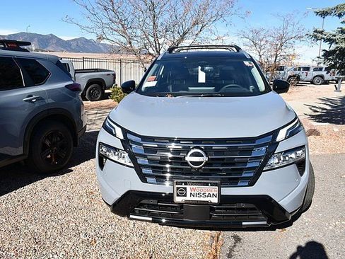 New 2026 Nissan Rogue Platinum w/ Platinum Premium Package AWD/4WD image 2