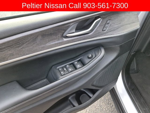 Used 2023 Jeep Grand Cherokee Limited RWD image 23
