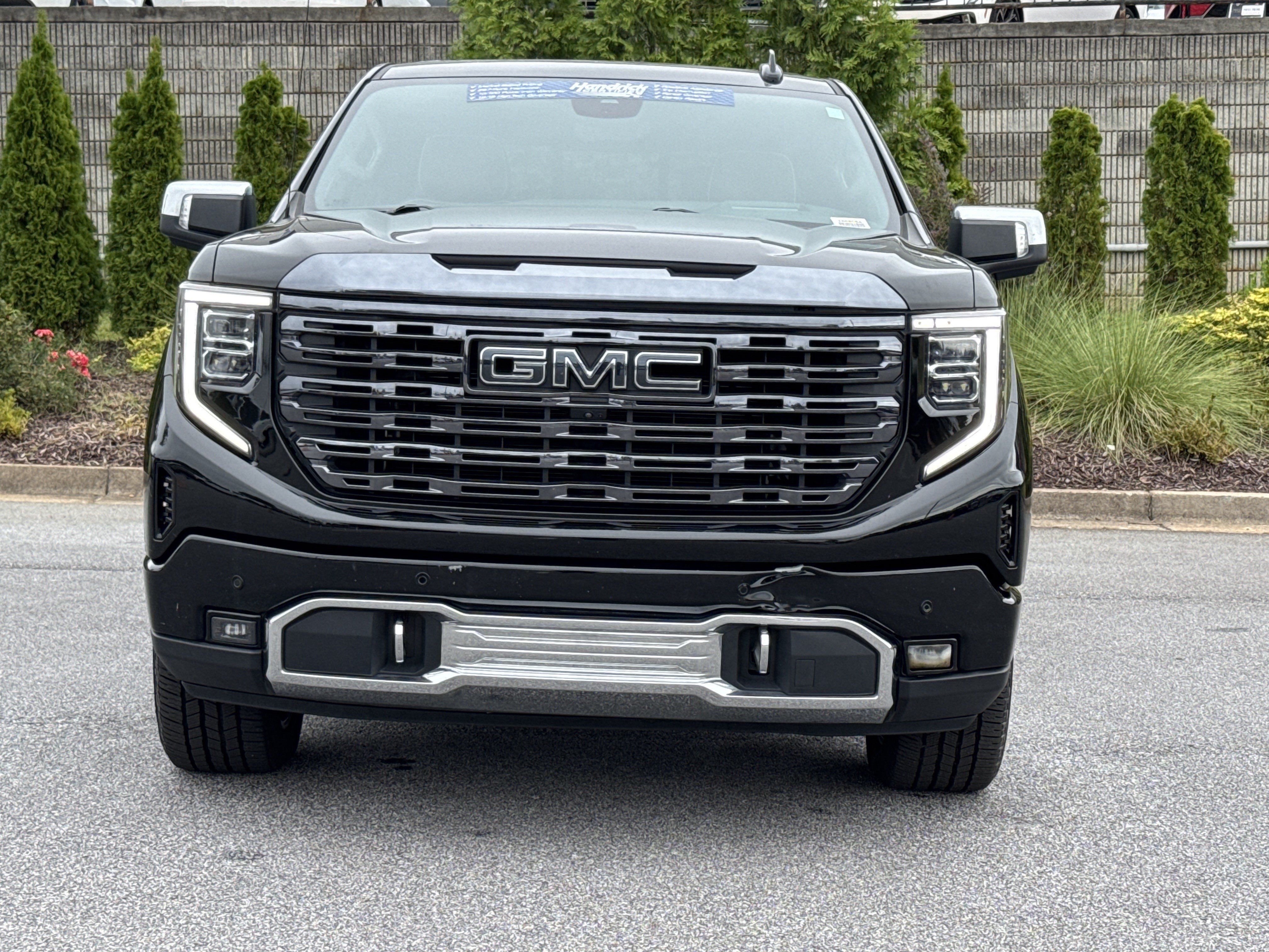 Used 2023 GMC Sierra 1500 Denali Ultimate AWD/4WD image 3