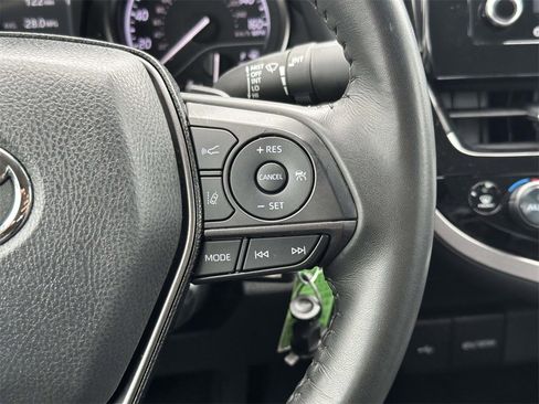 Used 2024 Toyota Camry SE image 9