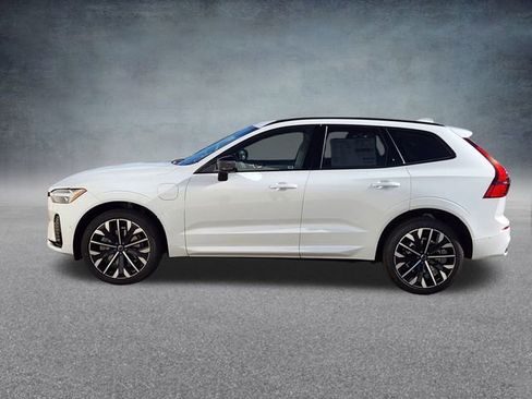 New 2026 Volvo XC60 T8 Ultra w/ Climate Package image 4