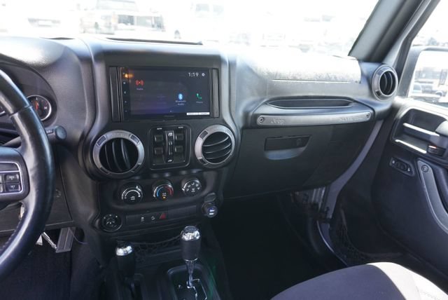 Used 2015 Jeep Wrangler Unlimited Sport w/ Quick Order Package 24S AWD/4WD image 27