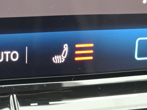 Used 2025 Volkswagen Tiguan S image 5