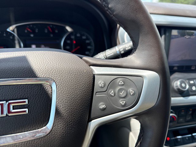 Used 2023 GMC Acadia SLT w/ Preferred Package FWD image 33