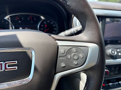 Used 2023 GMC Acadia SLT w/ Preferred Package FWD image 33