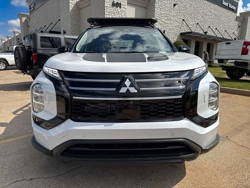 New 2026 Mitsubishi Outlander AWD image 2