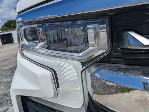 Used 2022 Chevrolet Silverado 1500 LTZ w/ LTZ Premium Package AWD/4WD image 10