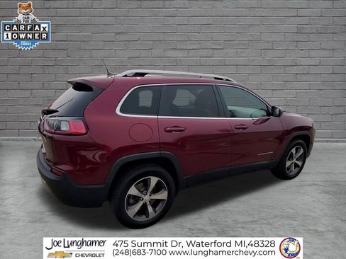 Used 2019 Jeep Cherokee Limited w/ Technology Group AWD/4WD image 9