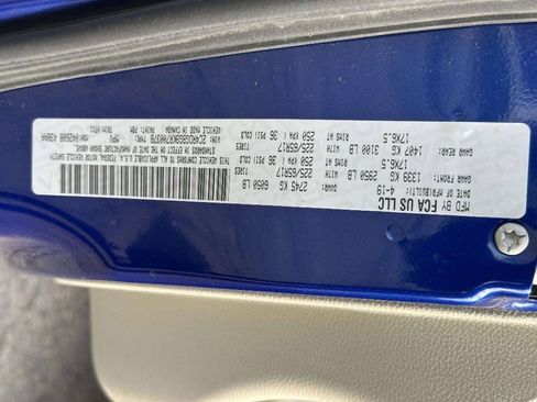 Used 2019 Dodge Grand Caravan SE FWD image 30