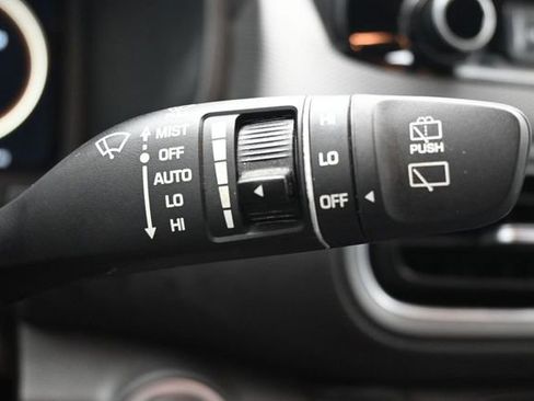 Used 2023 Hyundai Kona Limited FWD image 21