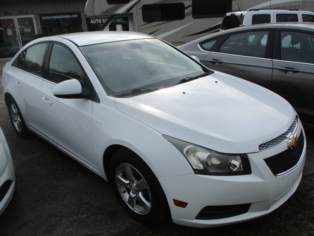 Used 2012 Chevrolet Cruze LT FWD image 1