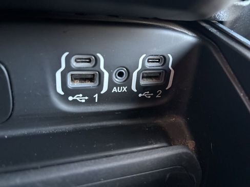 Used 2019 RAM 2500 Laramie image 39