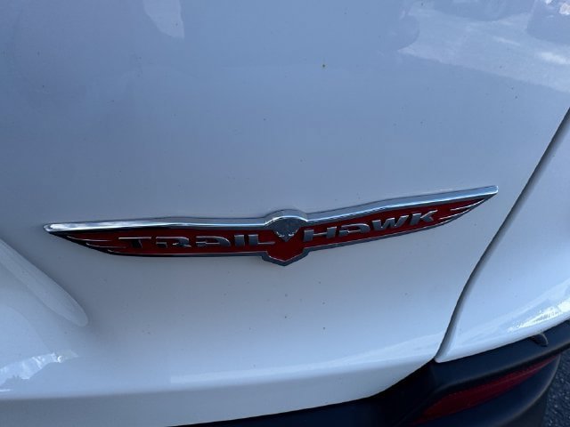 Used 2022 Jeep Cherokee Trailhawk w/ Sound & Nav Group AWD/4WD image 47