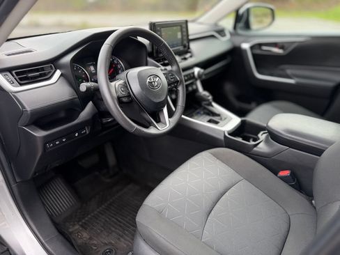 Used 2022 Toyota RAV4 XLE w/ Convenience Package AWD/4WD image 14