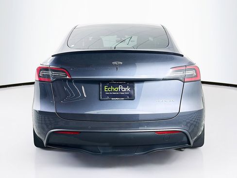 Used 2021 Tesla Model Y Long Range image 7