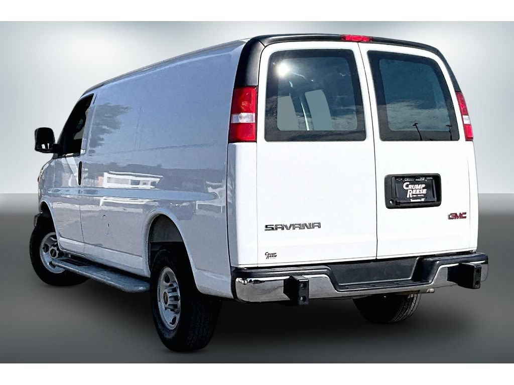 Used 2025 GMC Savana 2500 w/ Driver Convenience Package RWD image 4