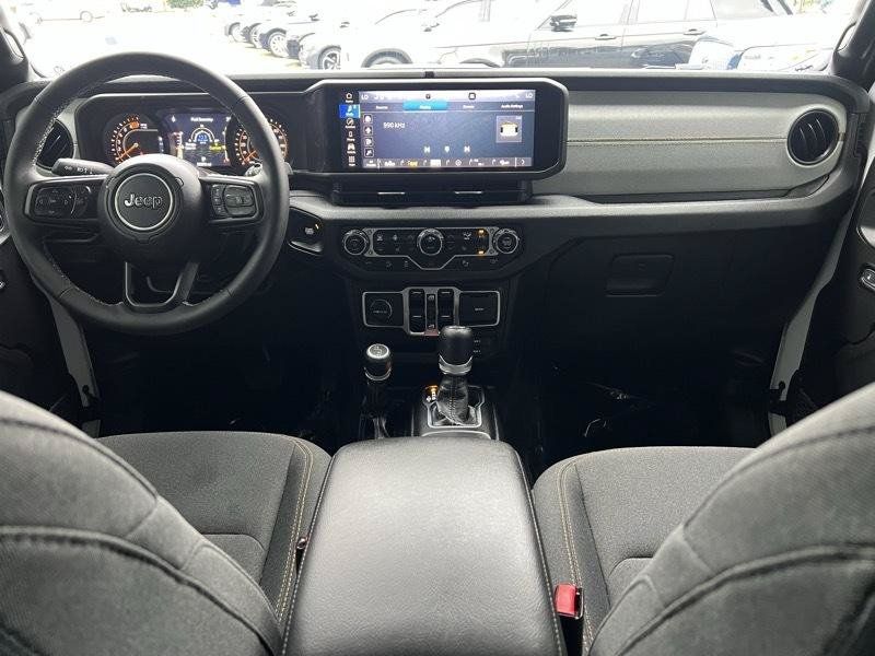 Used 2025 Jeep Wrangler Unlimited Sport AWD/4WD image 12