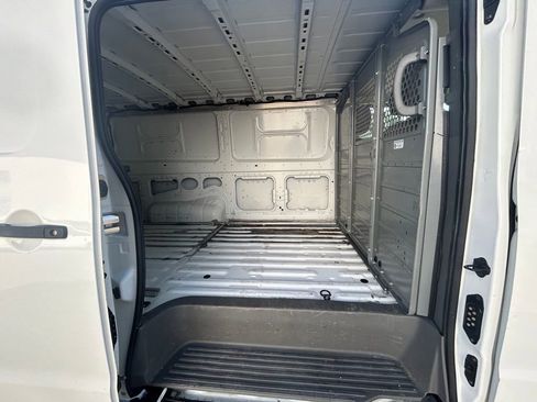 Used 2021 Nissan NV 1500 S image 27