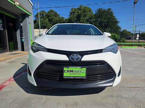Used 2017 Toyota Corolla LE FWD image 8