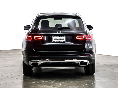 Used 2022 Mercedes-Benz GLC 300 image 4