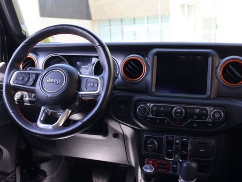 Used 2023 Jeep Gladiator Mojave w/ Cold Weather Group AWD/4WD image 24