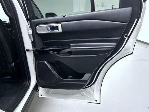 Used 2022 Ford Explorer ST image 17