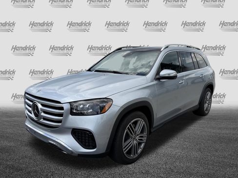 Used 2024 Mercedes-Benz GLS 450 4MATIC image 5
