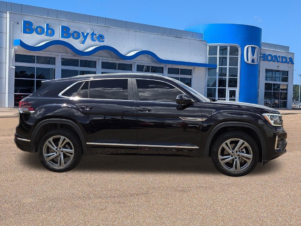 Used 2024 Volkswagen Atlas Cross Sport SEL R-Line AWD/4WD image 4