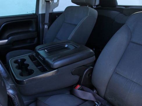 Used 2017 Chevrolet Silverado 1500 LT w/ Trailering Package image 11